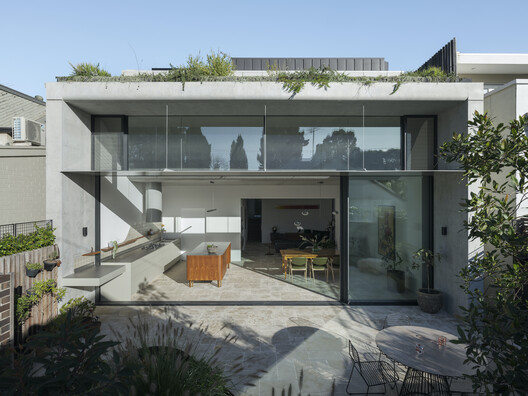 Hidden Garden House / Sam Crawford Architects