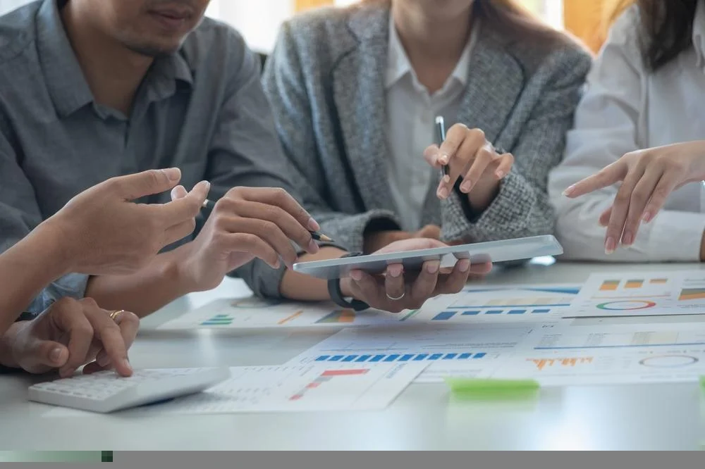 Why FTSE 100 Computacenter Is Drawing Attention After Fresh Results and a 27.1p Interim Dividend