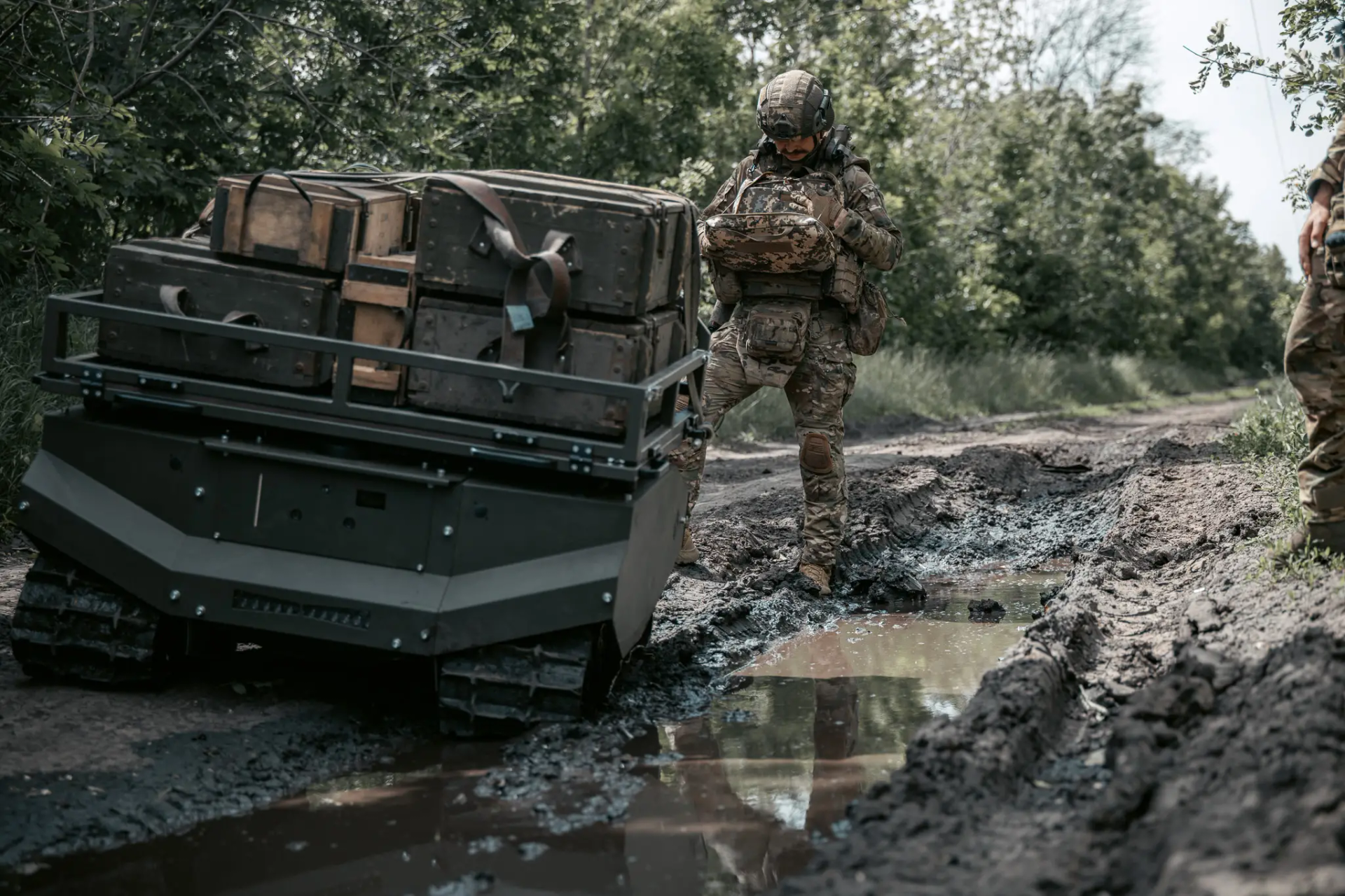 Germany's ARX and Ukraine's Roboneers Sign UGV Co-Development Partnership