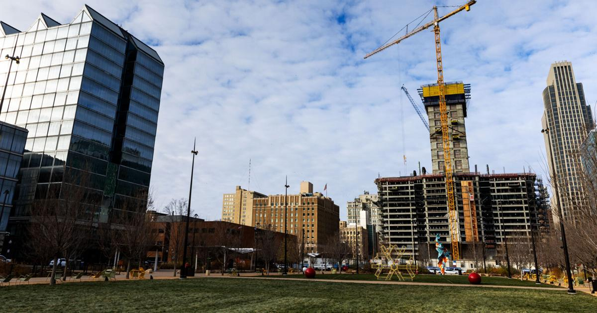 Shape of Mutual of Omaha tower should emerge in 2025
