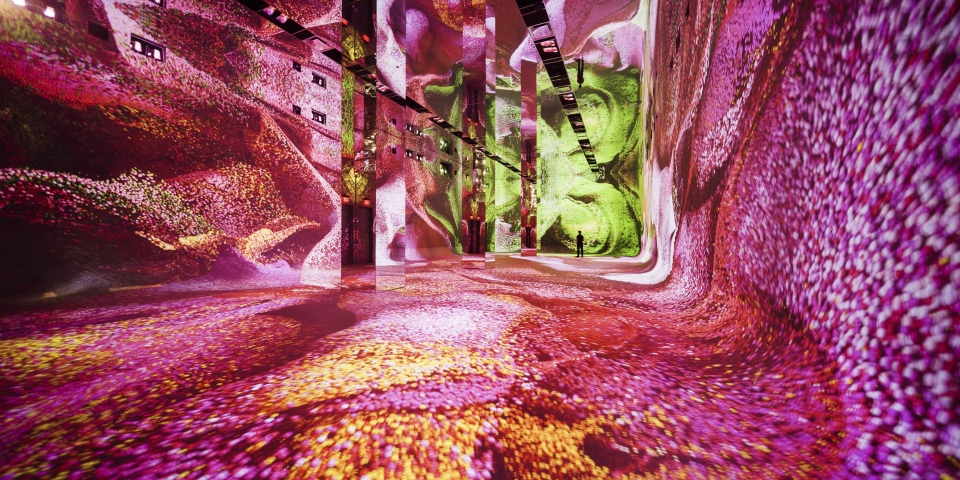 Powering DATALAND: Epson Projection Helps Bring the World’s First ‘Museum of AI Arts’ to Life
