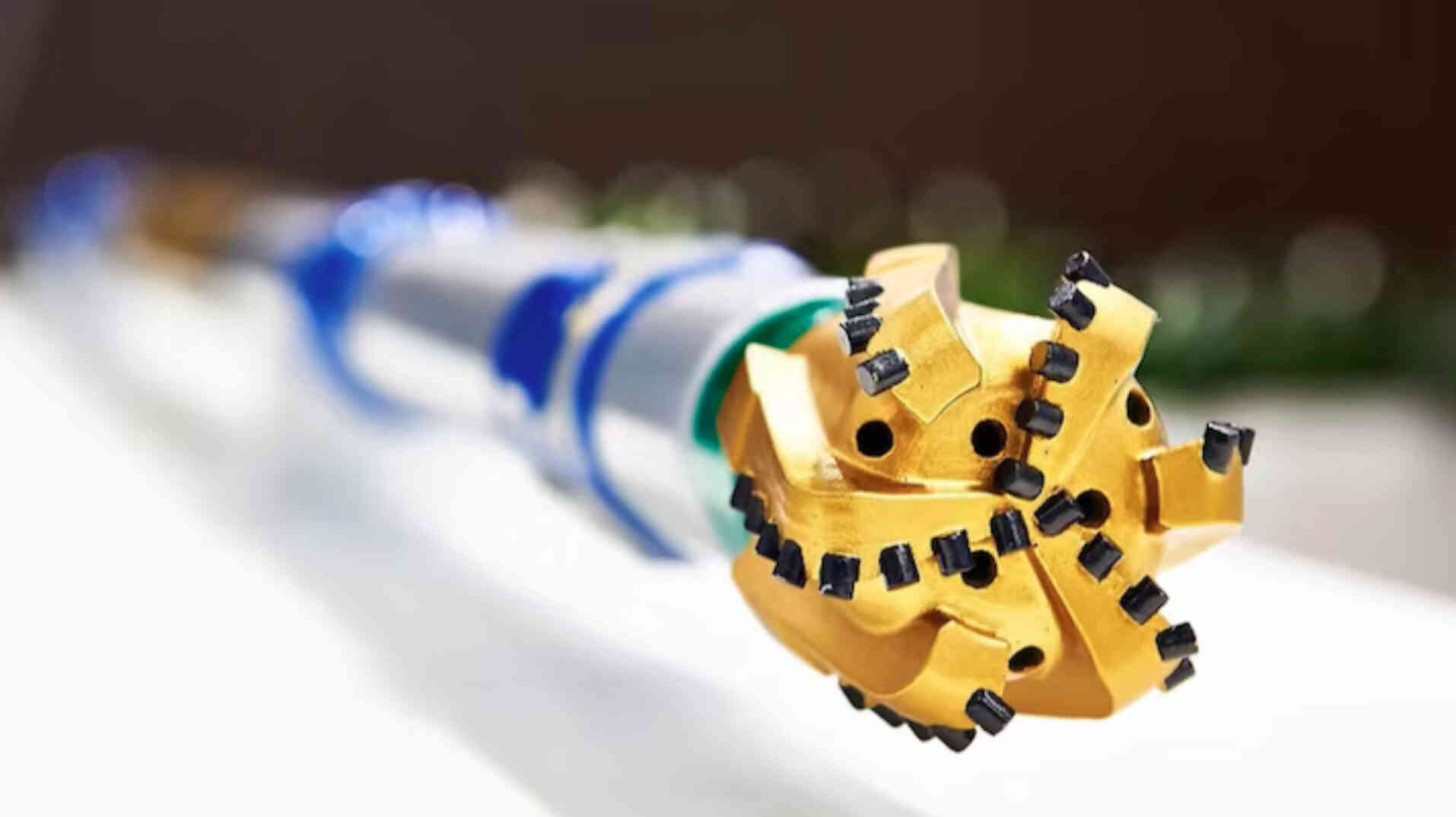 Fully autonomous drilling robot drills efficiently and cost-effectively