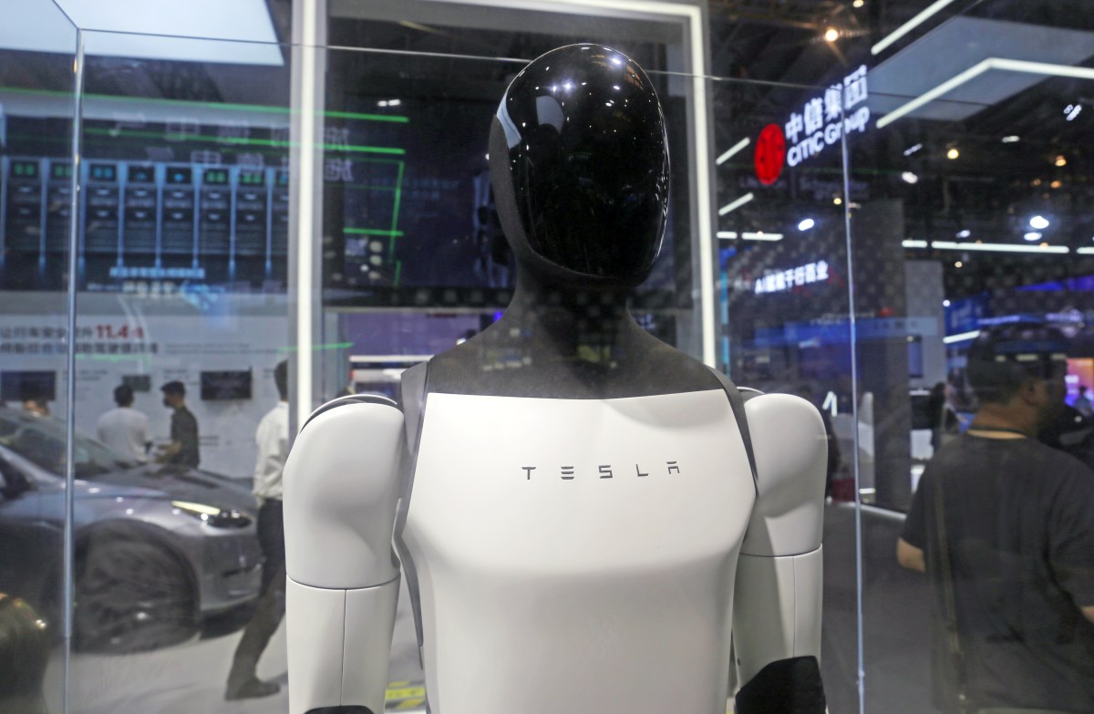 Tesla’s bot non-disclosure and why humanoid robots are taking off