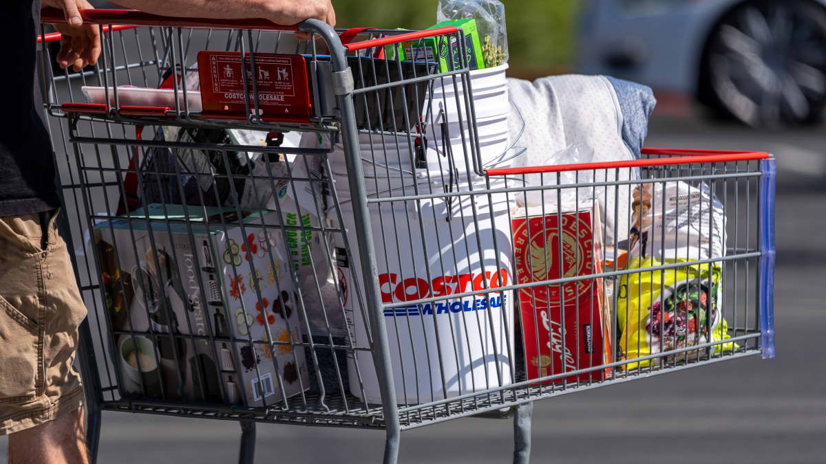 Costco issues a lukewarm quarter, but delivers on the metric that matters most