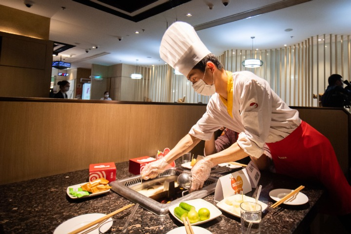 Digitalization sweeps catering industry