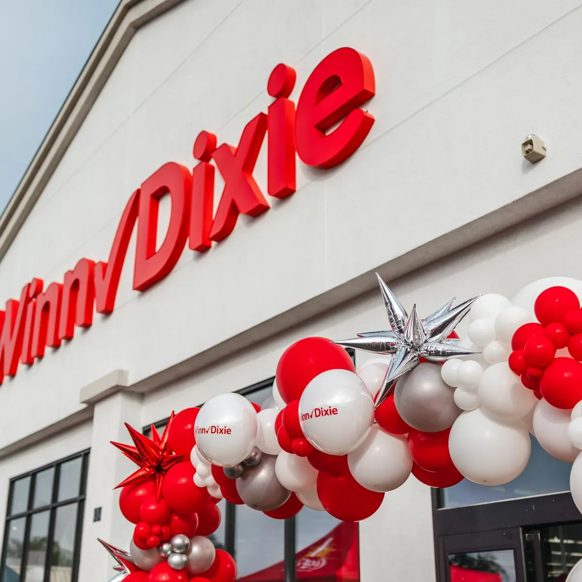 The Winn-Dixie Company era begins