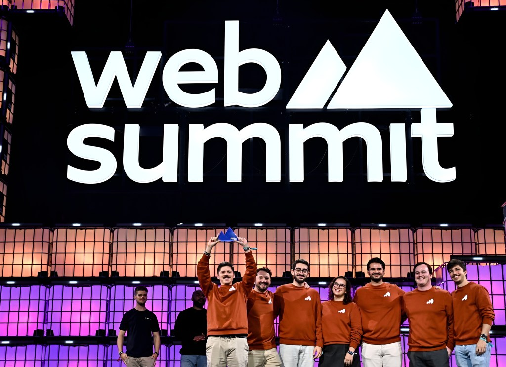 AI grant consultant Granter wins Web Summit 2025 PITCH competition