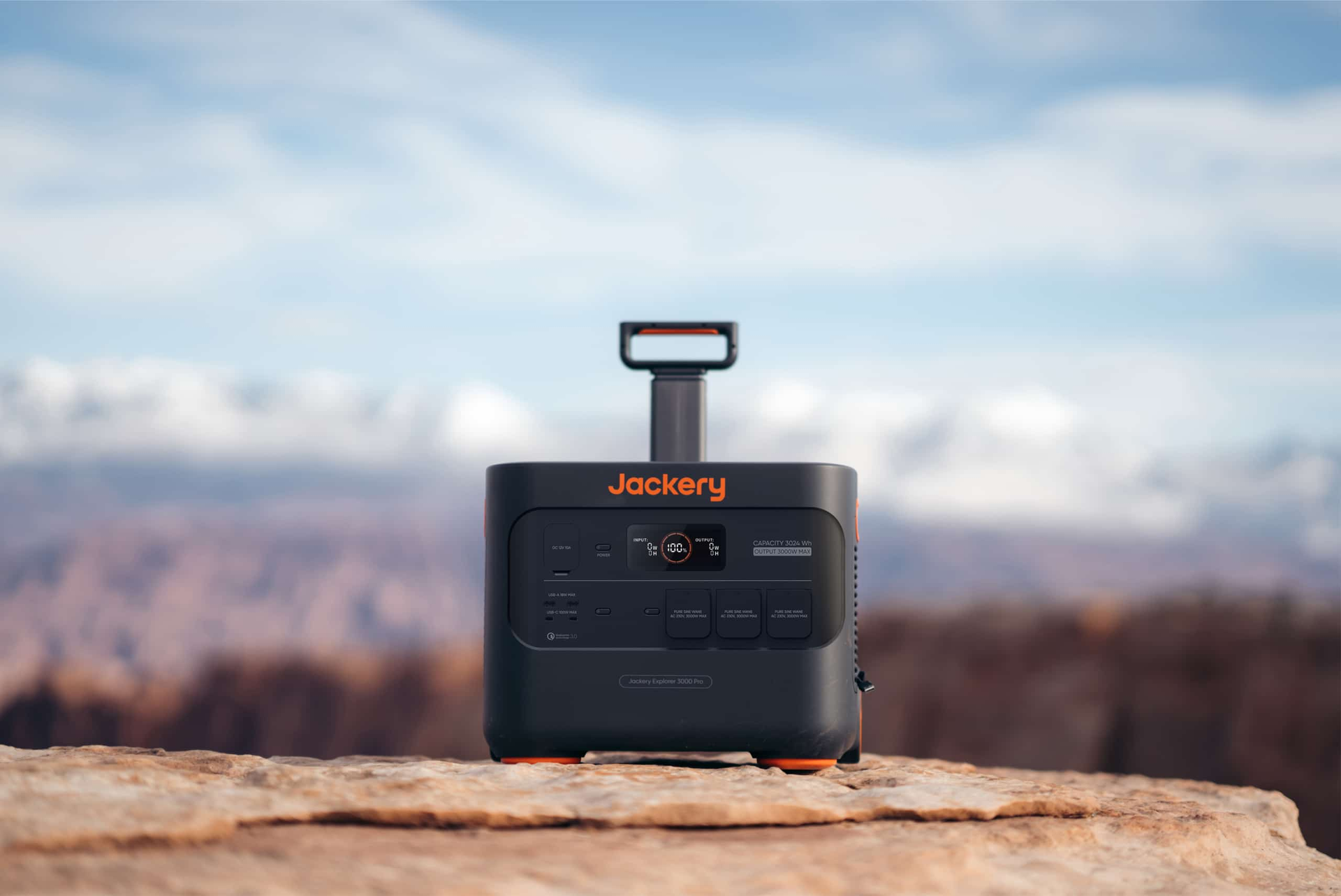 Jackery Explorer 3000 Pro Powerstation presented