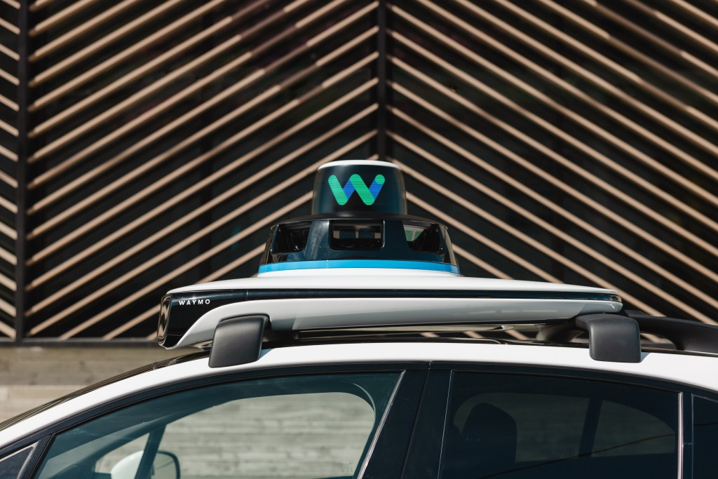 Waymo outsources fleet operations to African fintech Moove in Phoenix and, soon, Miami