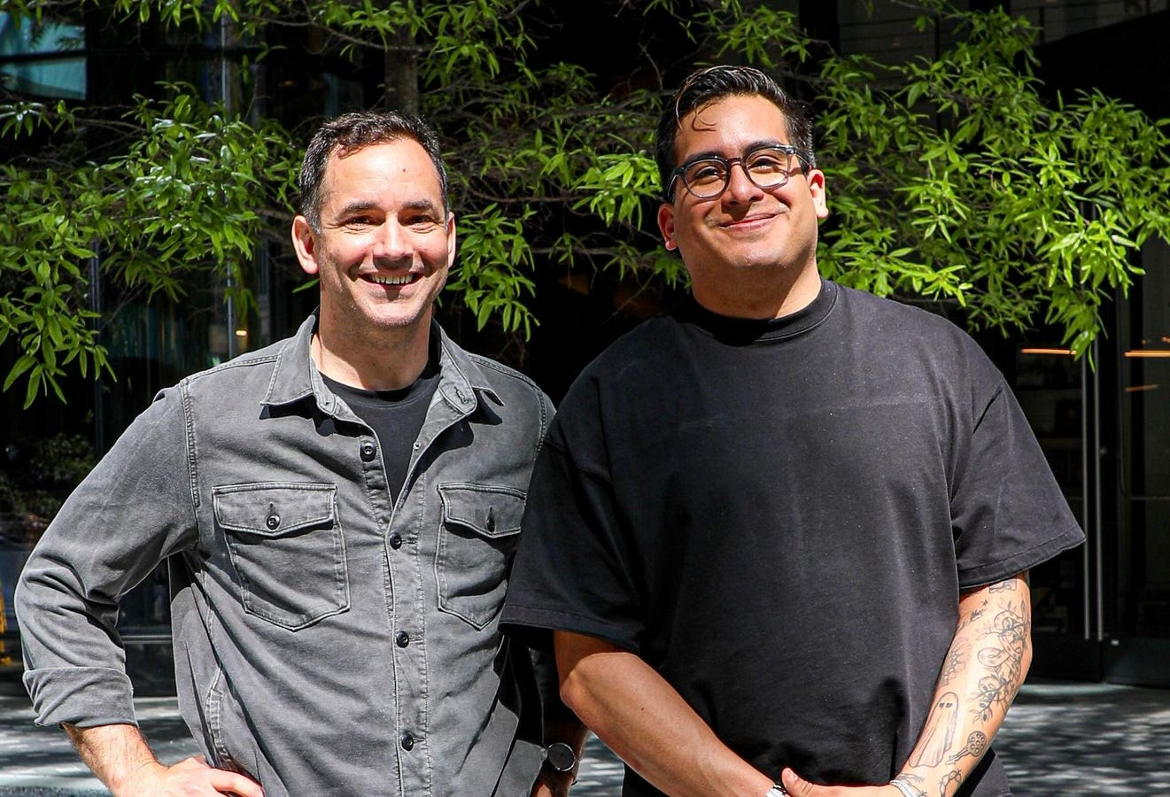 This Ex-Palantir Exec Built A $900 Million Privacy-First Cell Network