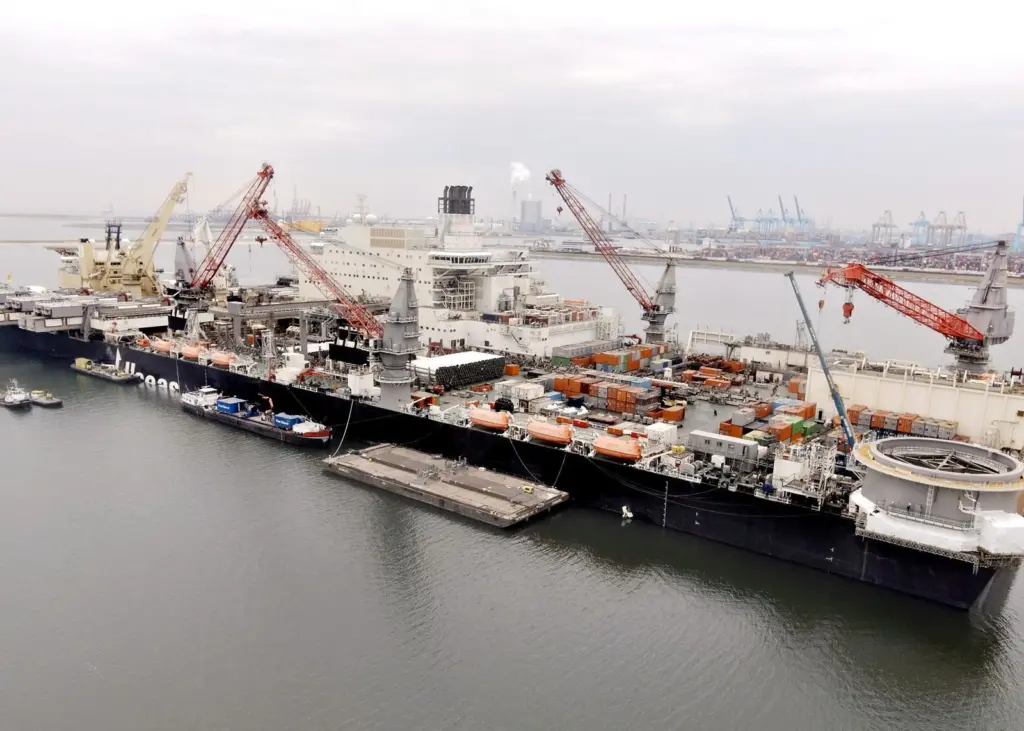 World’s largest ship undergoes hull cleaning