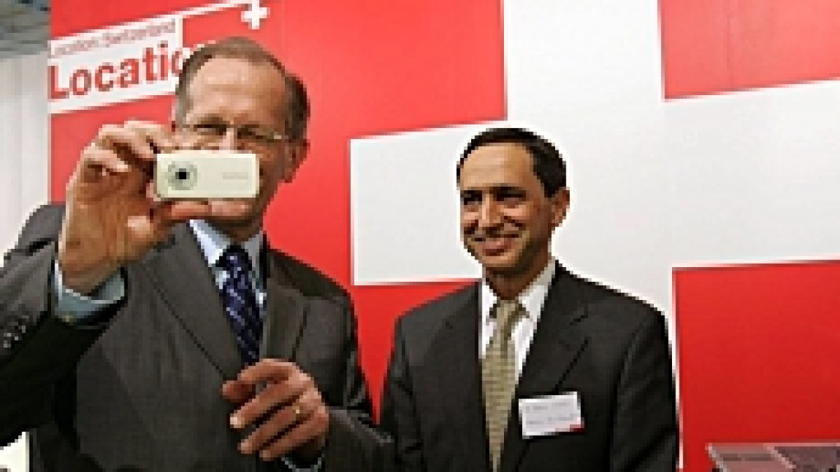 Mobile software firm moves to market