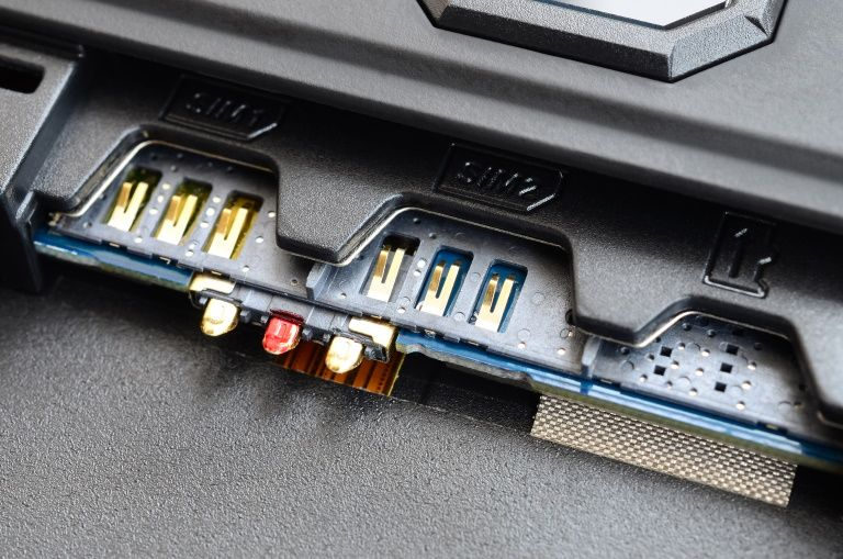 DST, Viatel win broadband tenders in Portugal
