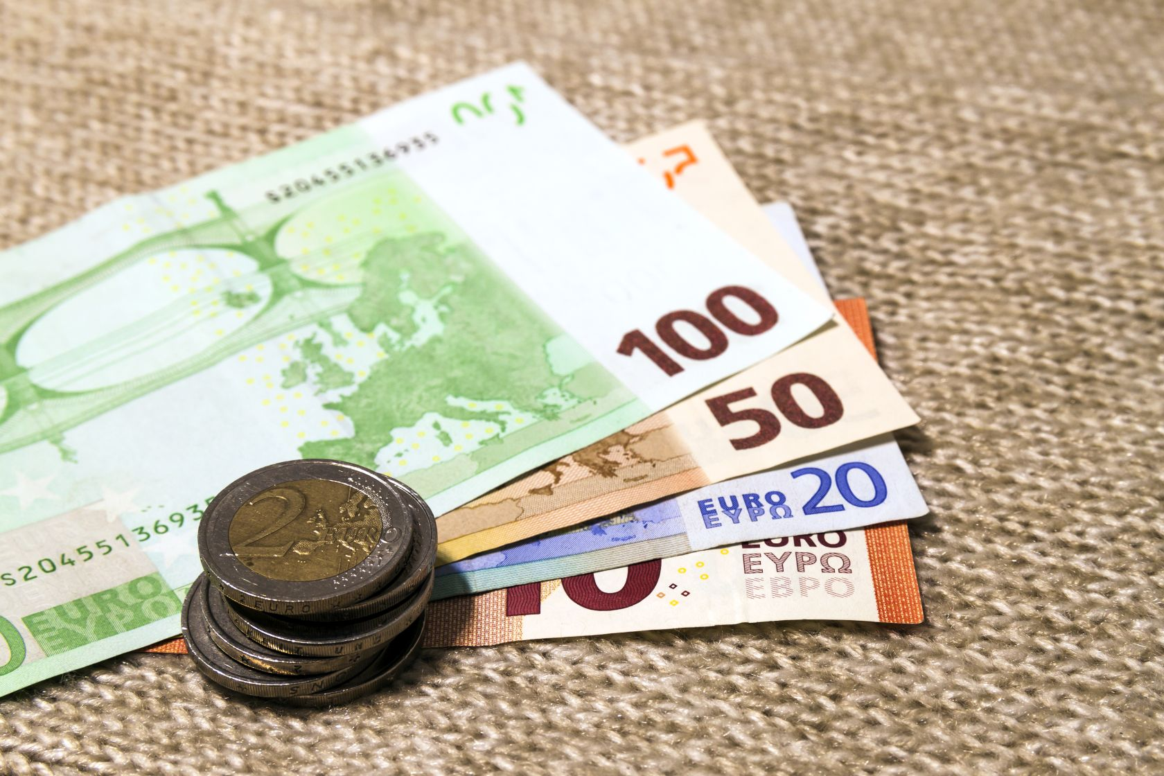 Portugal complies with European Union budget rules