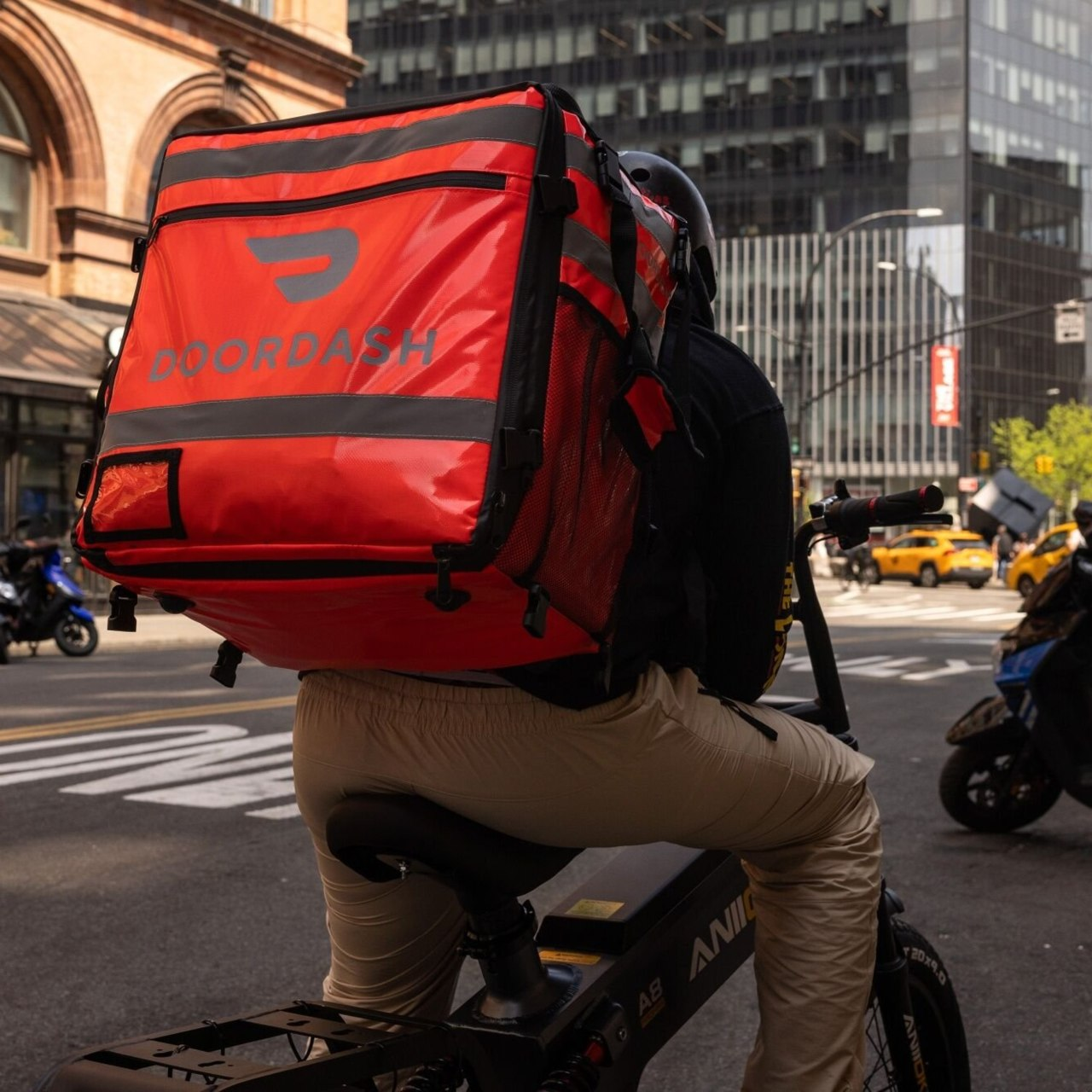 DoorDash Reaches Deals to Sell More Shoes and Clothing