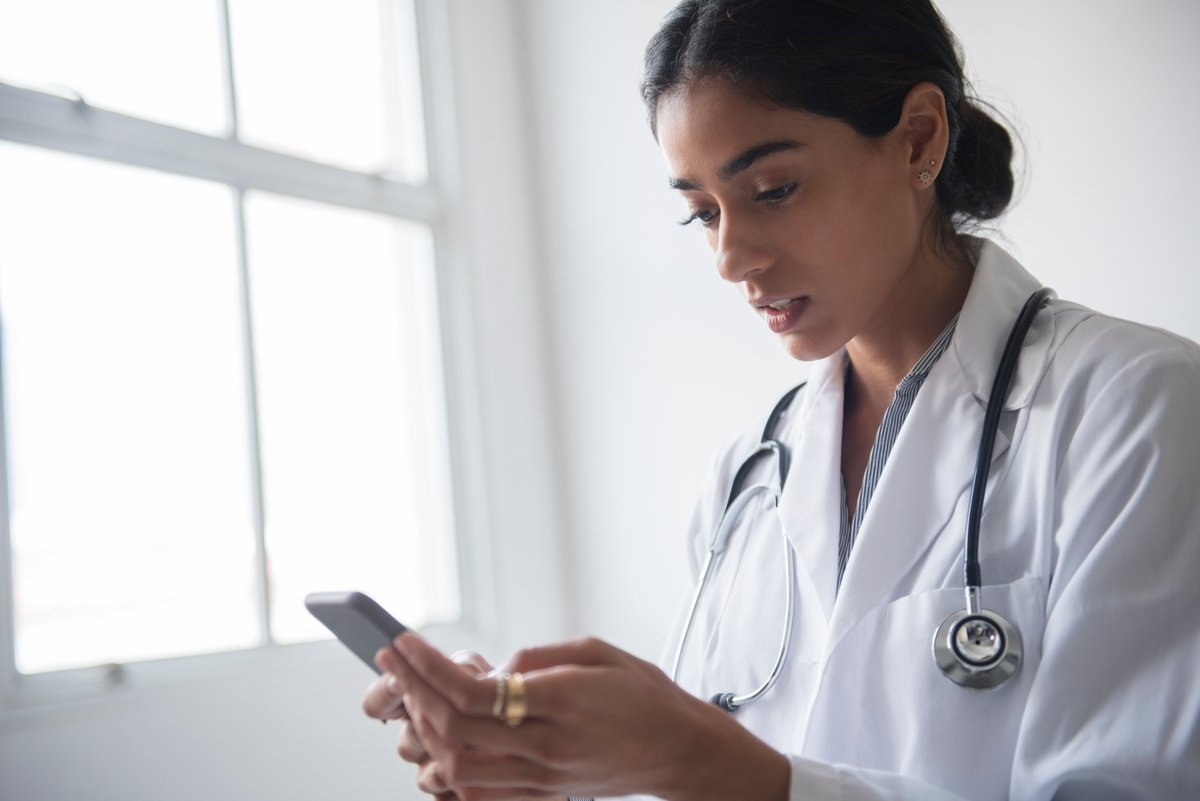 Can a Crowdsourced AI Medical Diagnosis App Outperform Your Doctor?