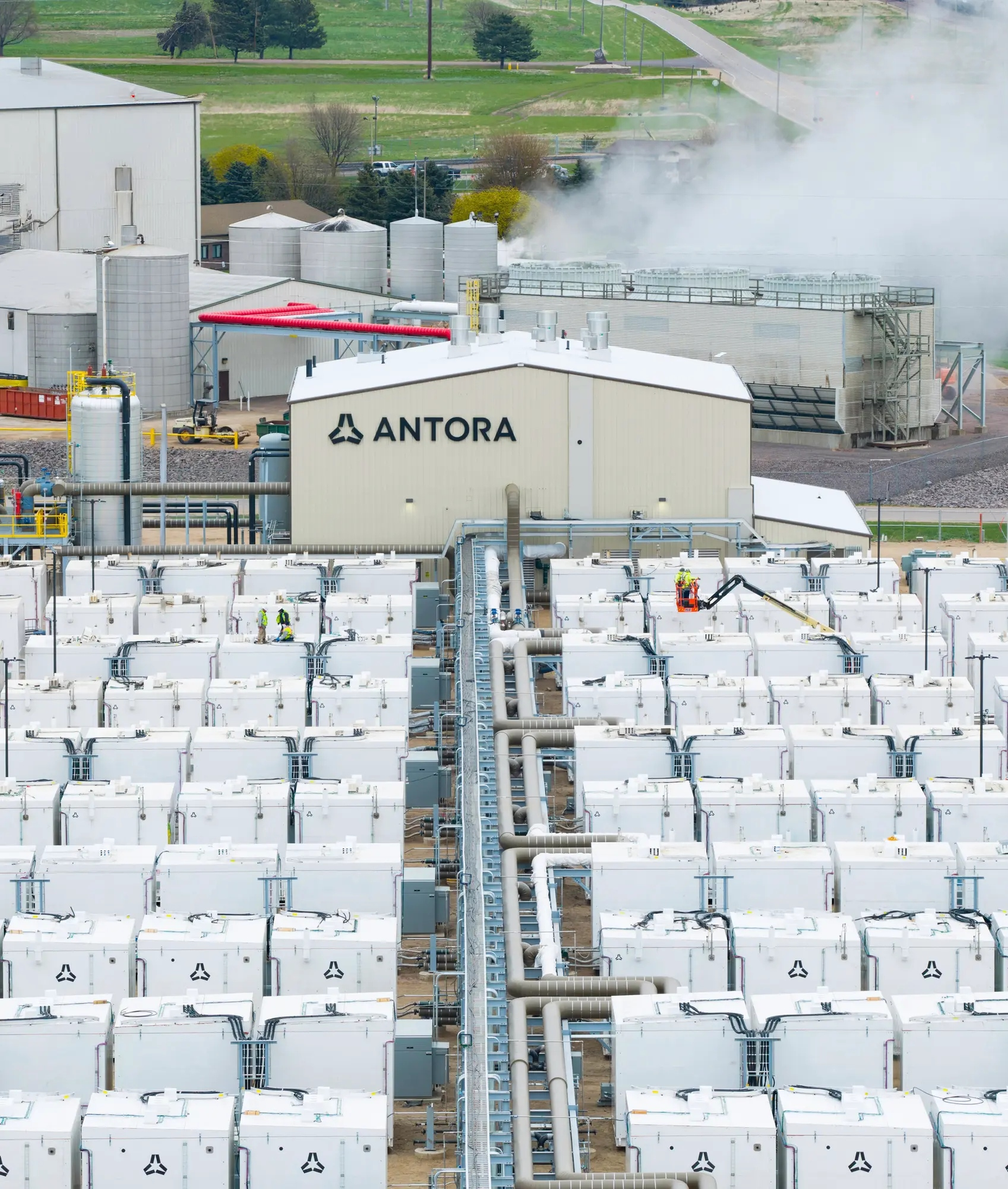 Antora's hot carbon thermal batteries win 5 GWh energy storage project in US