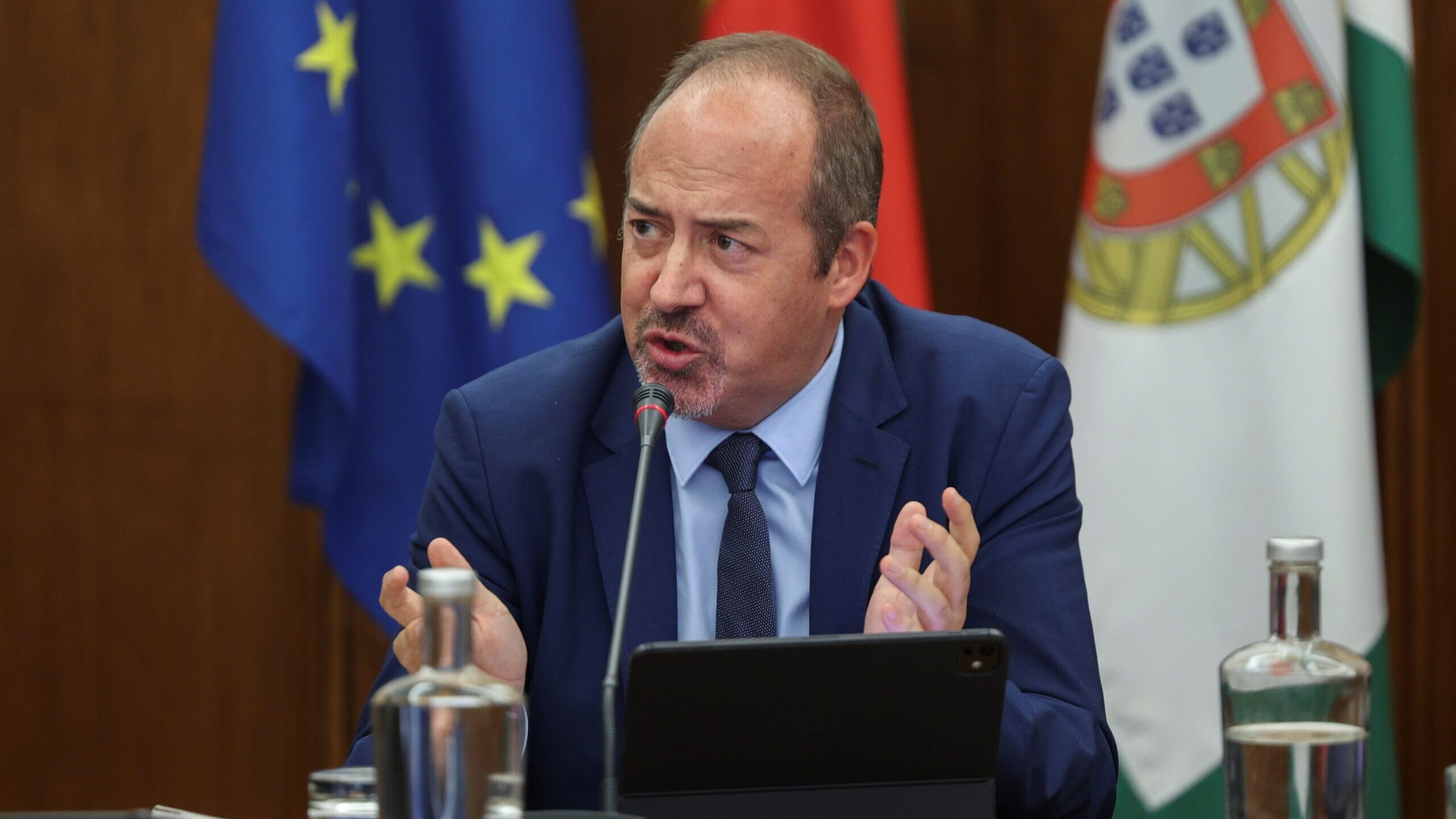 Álvaro Santos Pereira takes office as Governor of the Bank of Portugal on 6 October