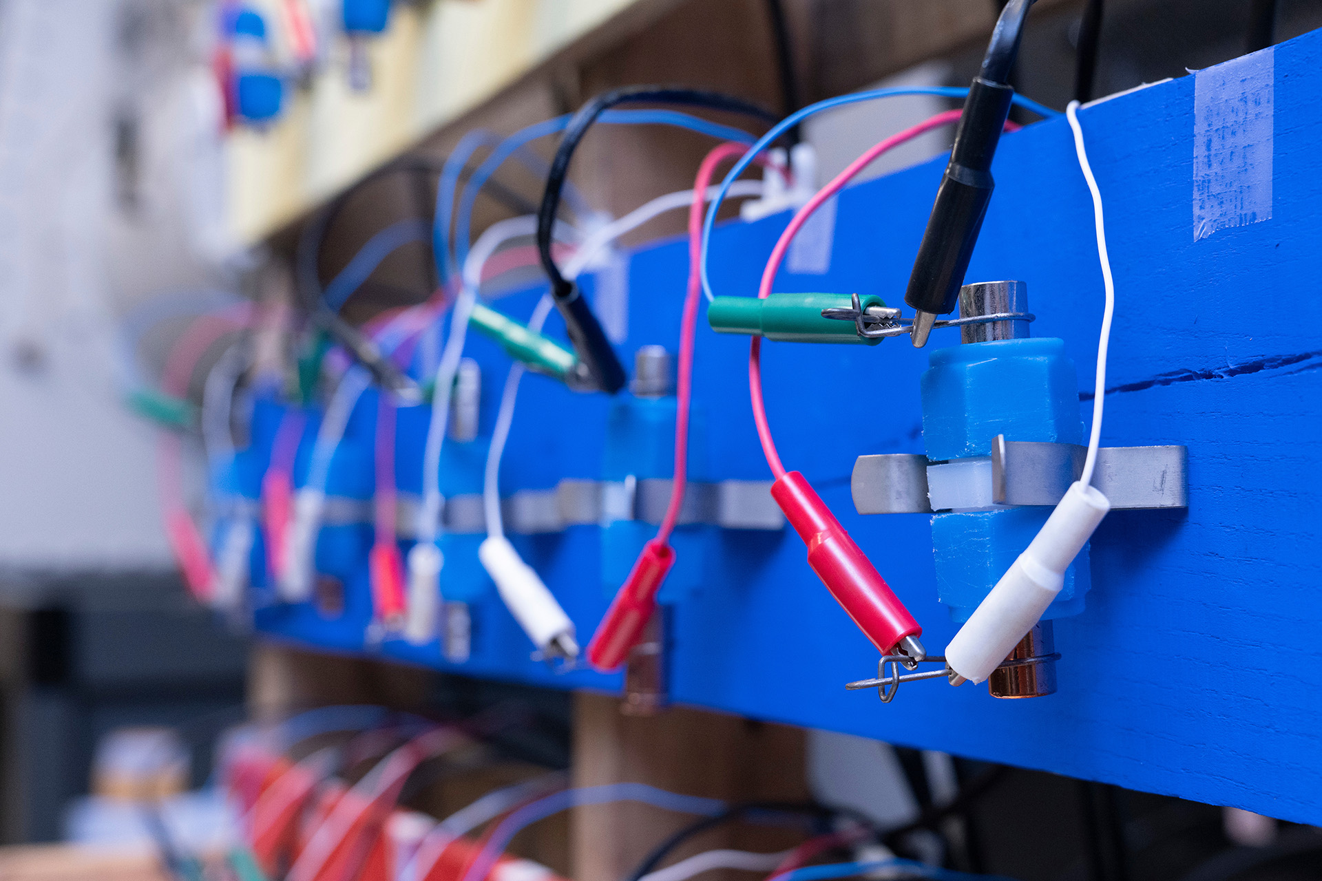 Better batteries: Researcher examining alternatives to lithium-ion