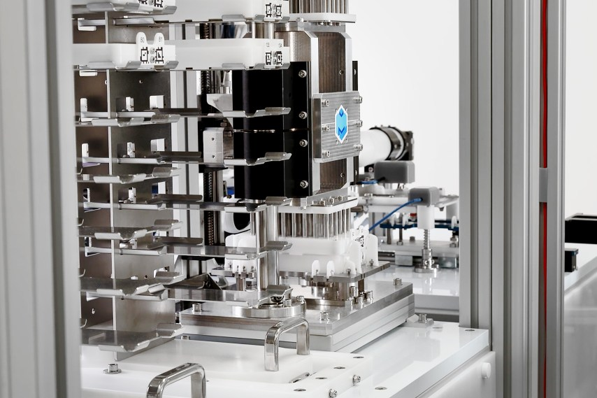 Automating cell therapy