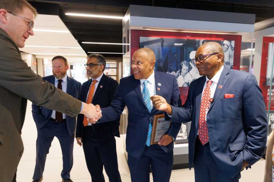 Mayor Ewing visits UNMC to celebrate community engagement