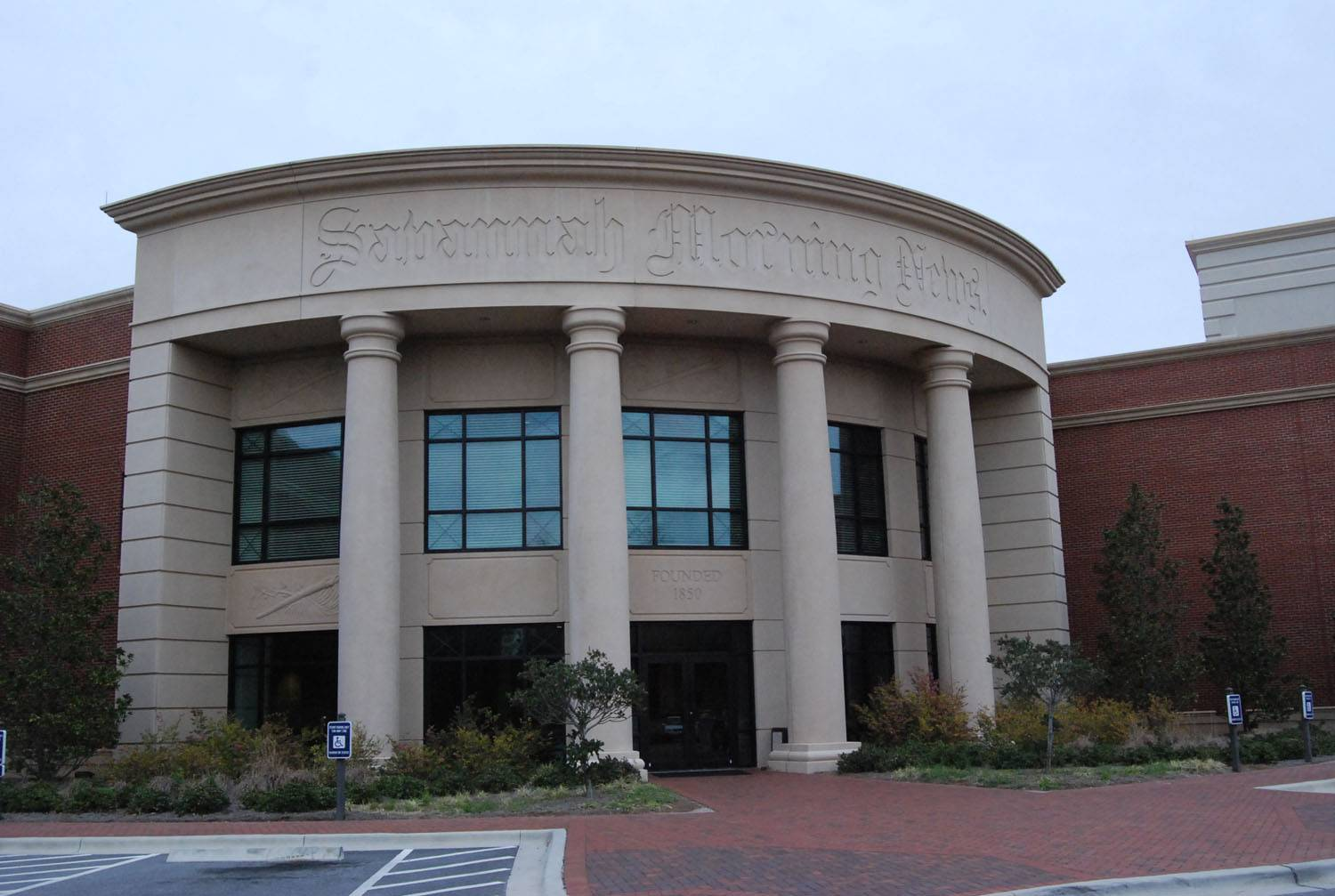 GateHouse acquires Morris Publishing's 11 daily newspapers