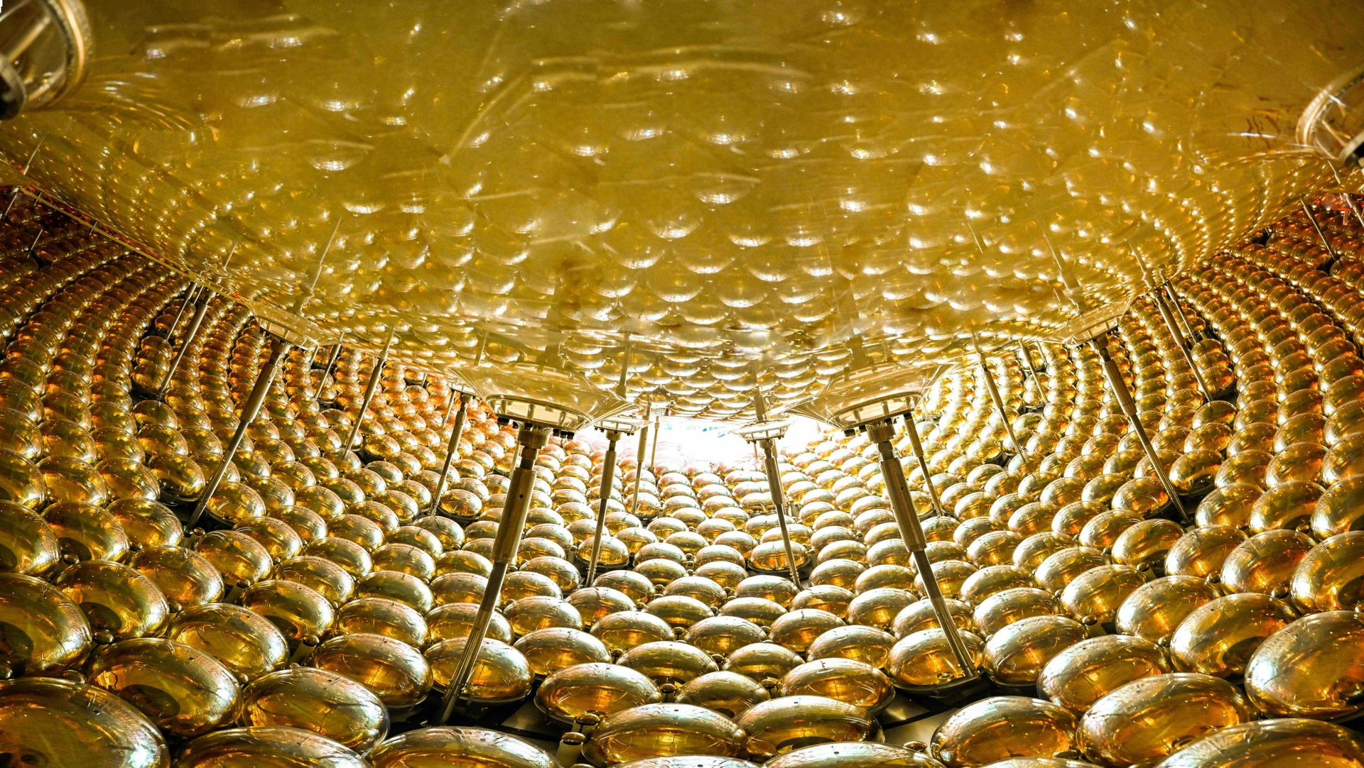 UC Irvine physicists measure two neutrino parameters with unprecedented precision