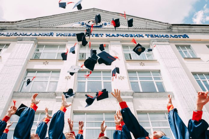 Student banking app Mos lands Series B raise