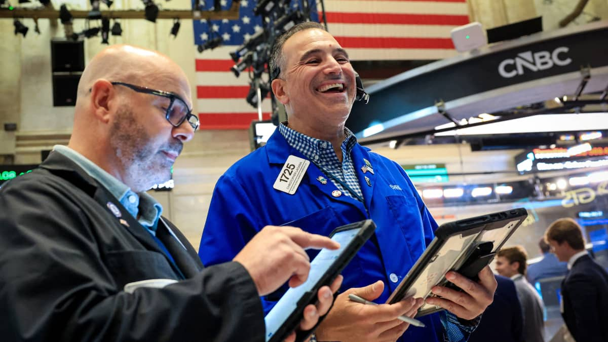 S&P 500 record, ICE's economic chill, Webull's China ties and more in Morning Squawk