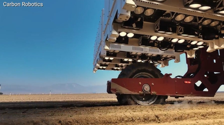 Robot uses lasers, making chemical-free farming a reality