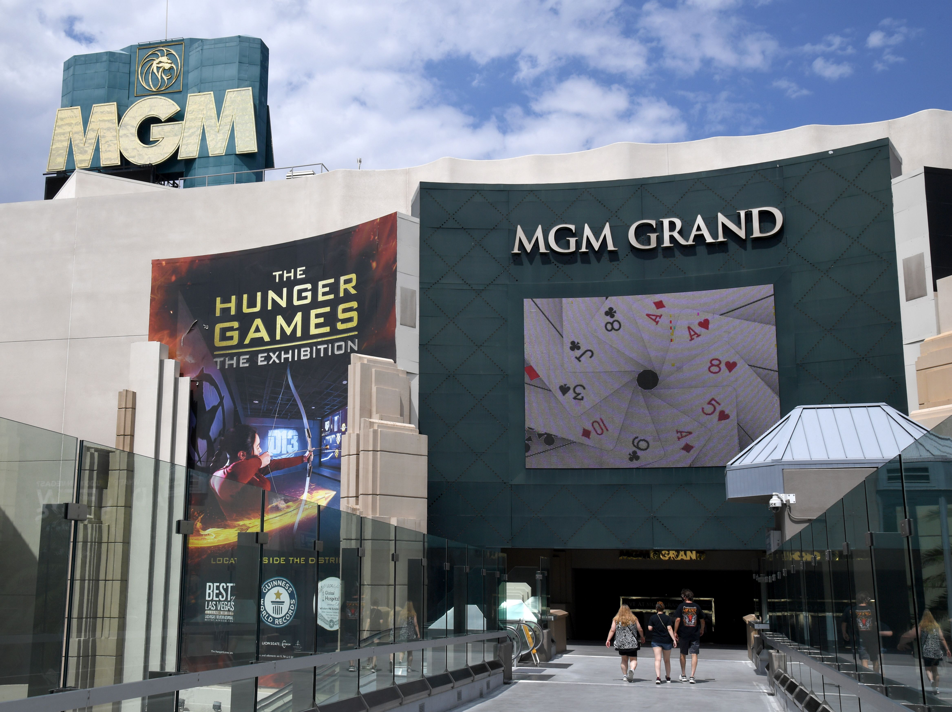 People Inc. proposes takeover of MGM Resorts at $18B valuation