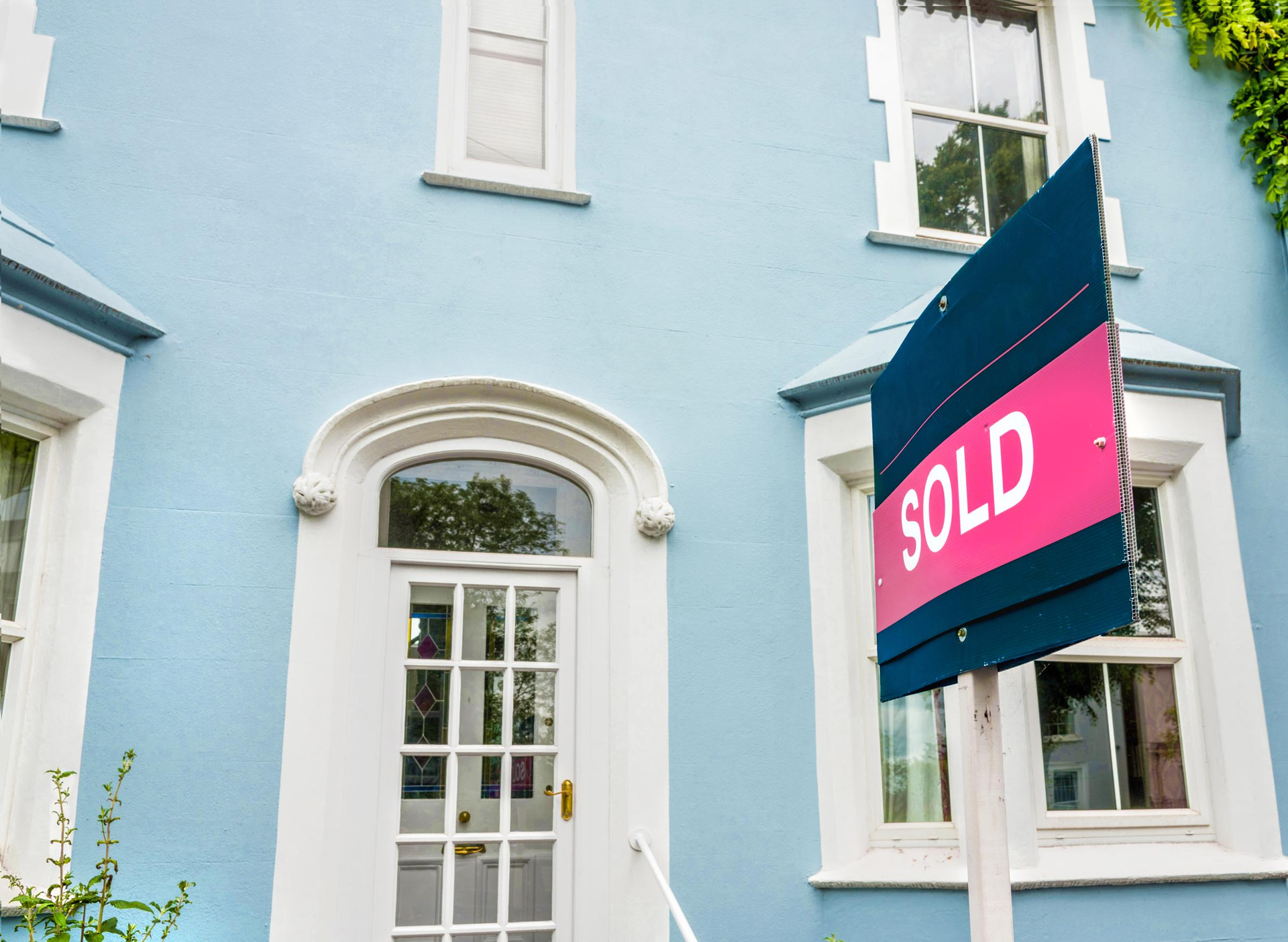 Bank shuts down all new mortgage deals after 188 years from next week