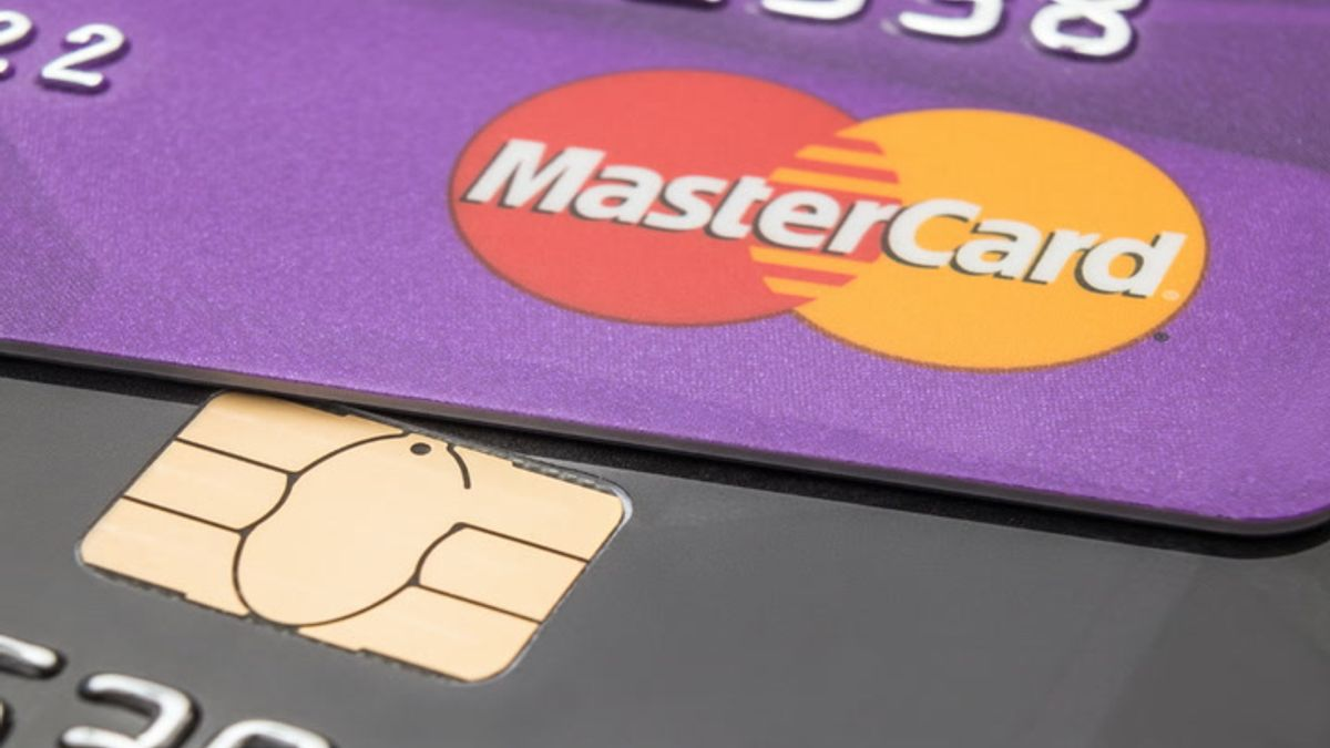 Mastercard (MA), Visa (V), Stripe connect crypto to cash as stablecoin payments grow