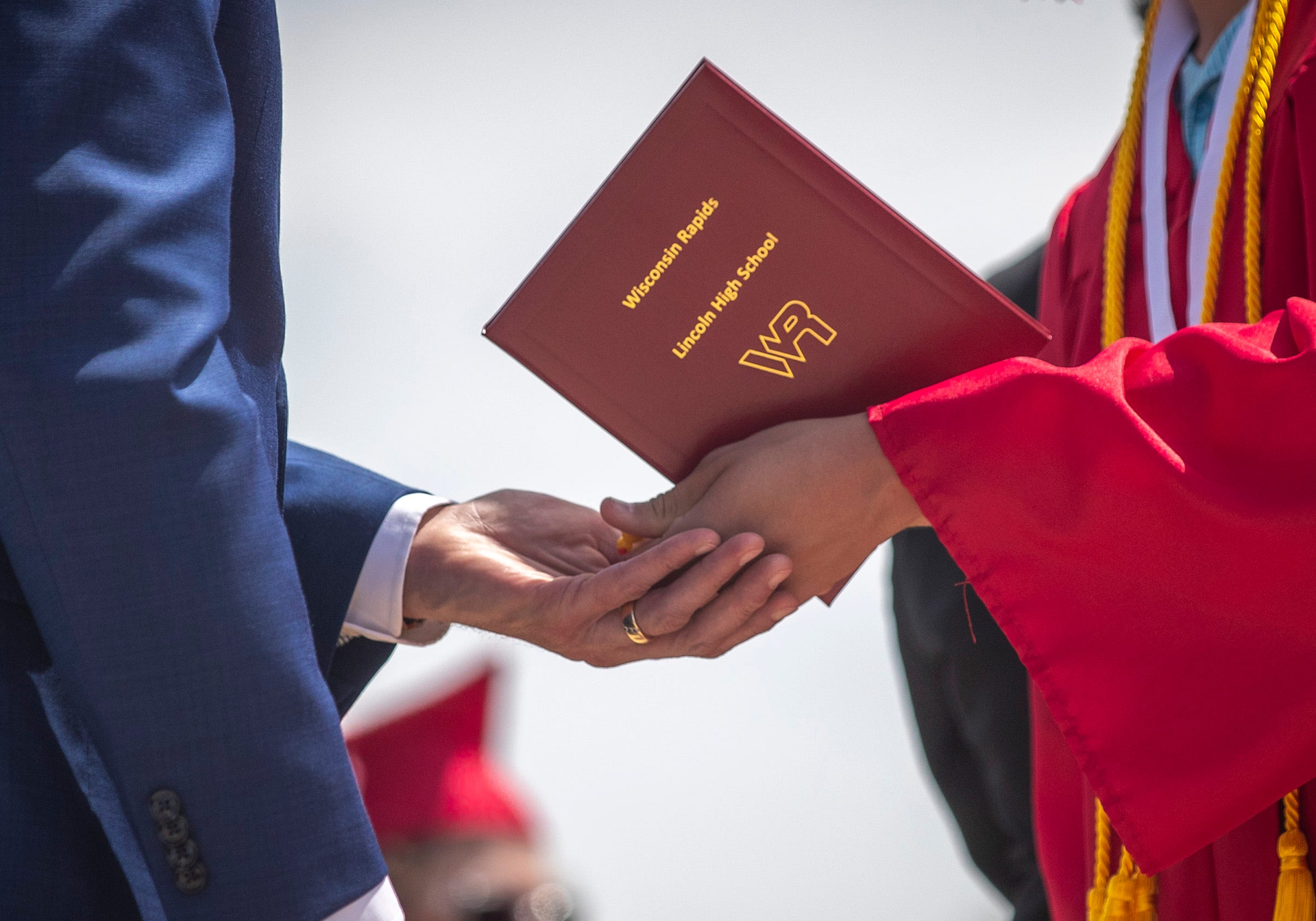 New student loan program in Illinois doesn't require a co-signer