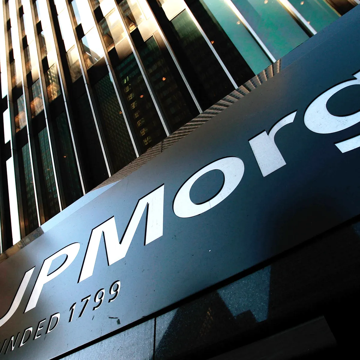 Viva Wallet CEO sues JPMorgan, claiming bank is limiting growth