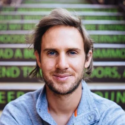 Acorns sure seems ripe for Robinhood's picking now that there are zero degrees of separation post-Say Technologies deal, analysts say