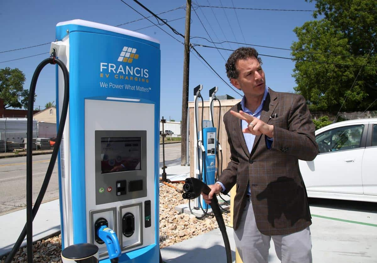 Francis Energy Expands EV Fast-Charging Network into Kansas