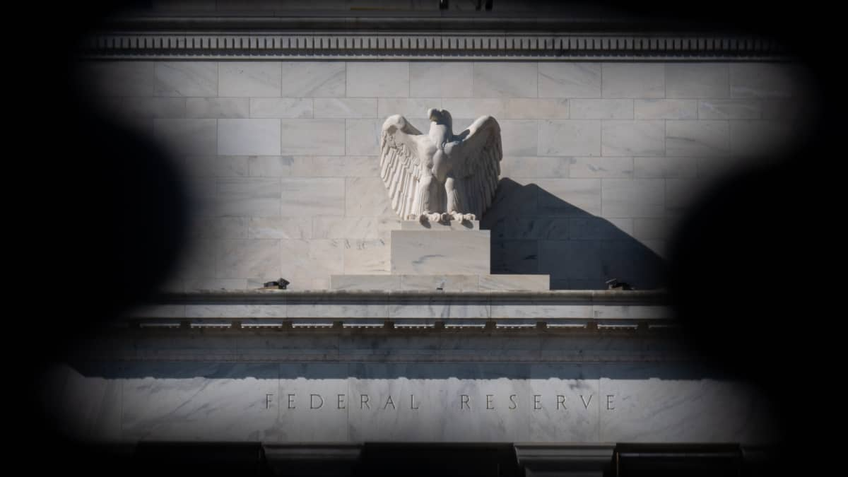 An inside man at the Fed, OpenAI debuts Dots, an IPO trend and more in Morning Squawk
