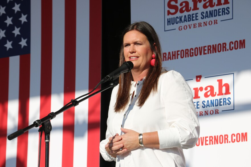 Poll: Sarah Huckabee Sanders leads generic Democrat by 10 points in governor's race