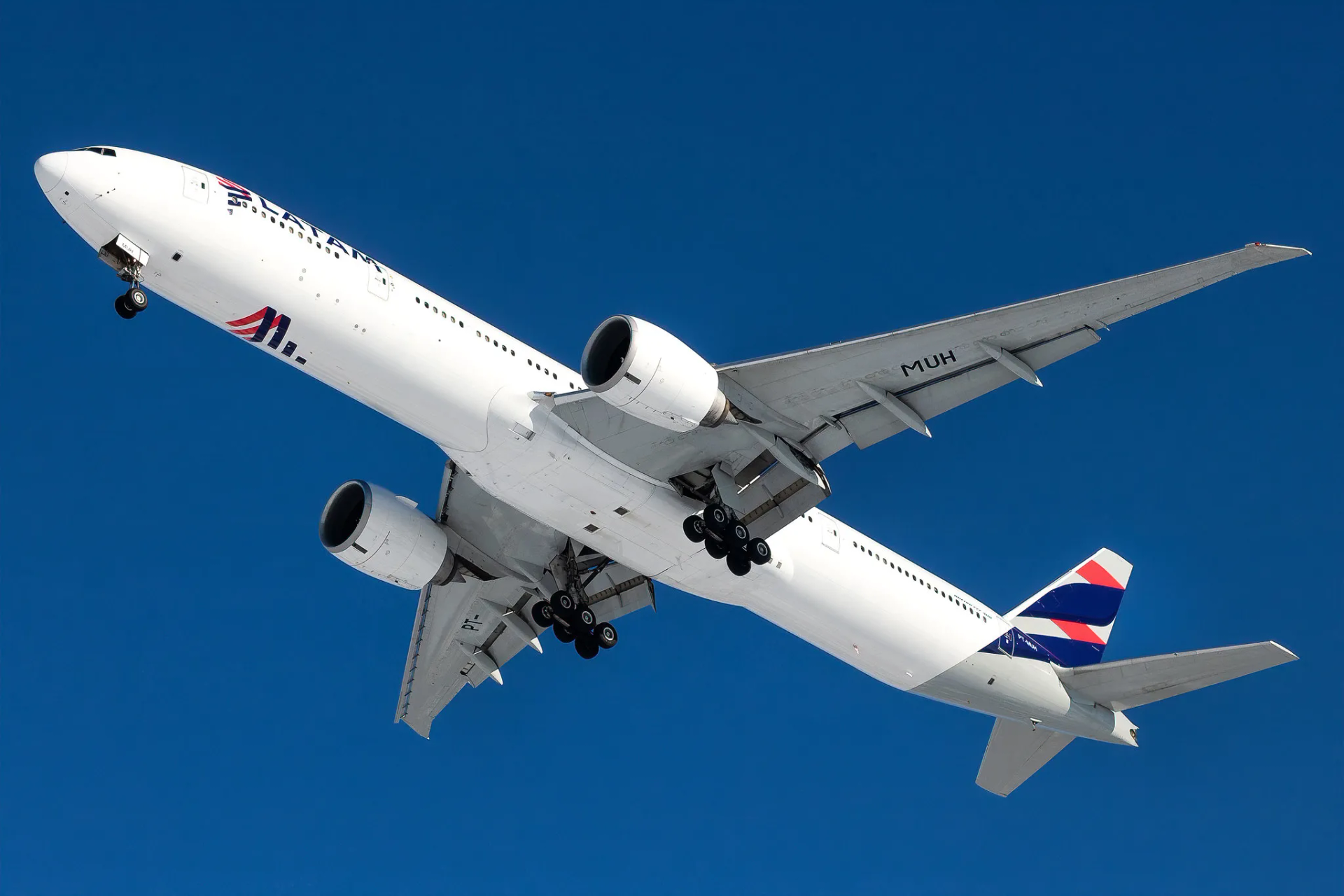 LATAM Raises 2026 Outlook, Maps E195-E2 Expansion
