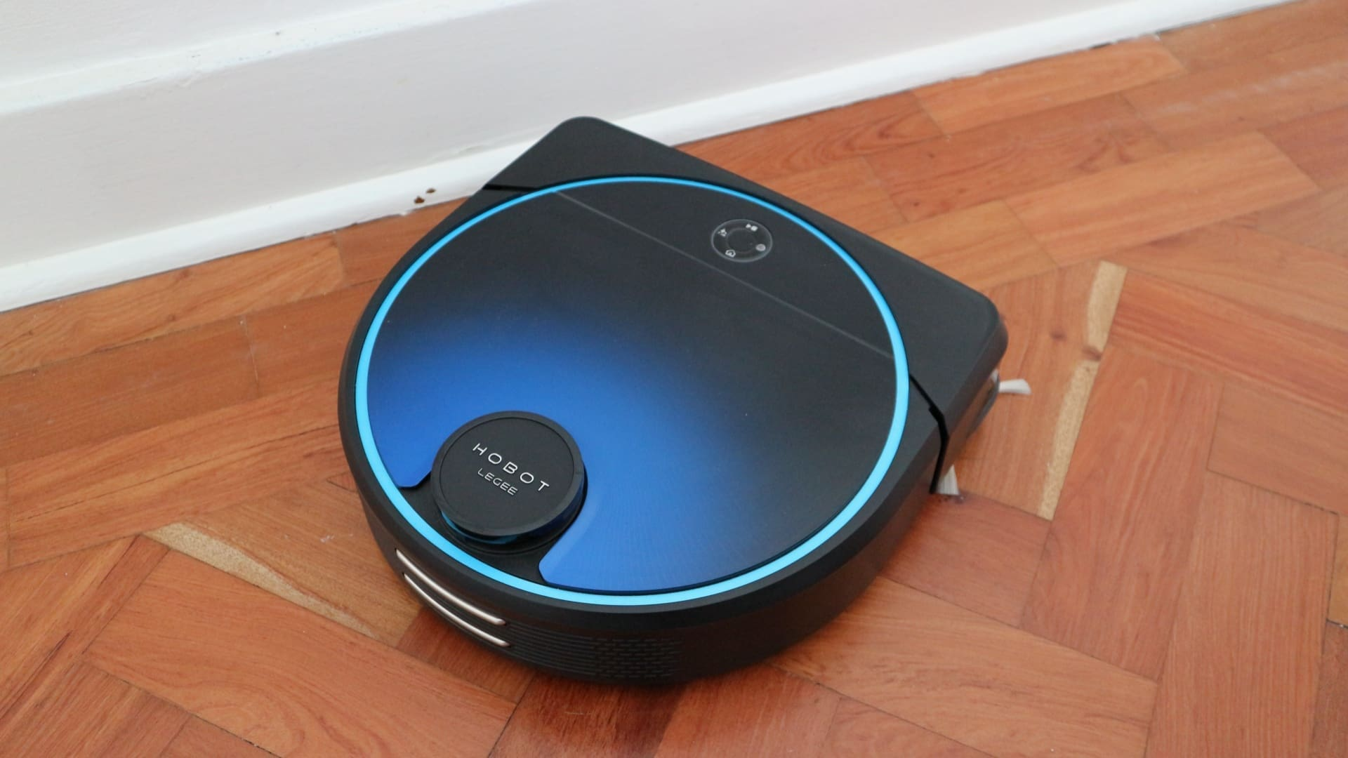 Hobot Legee 7 Review: Digital Spring Cleaner - Hypertext