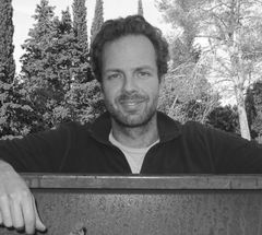 Julian Faulkner