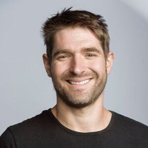 Eben Bayer
