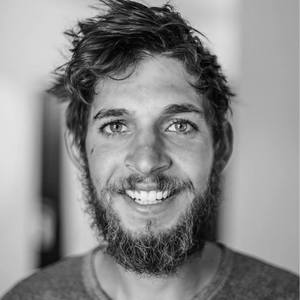 Moises Leon