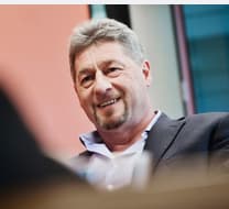 Peter Van Vlasselaer
