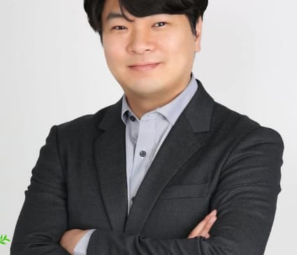 Jaegwang Shin
