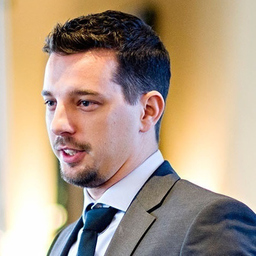 Ákos Deliága